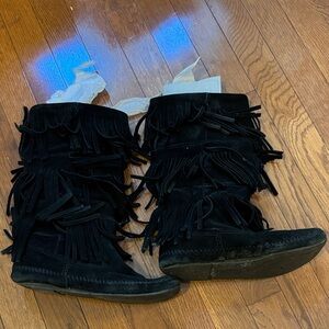 Minnetonka Black Fringe Moccasin Boots